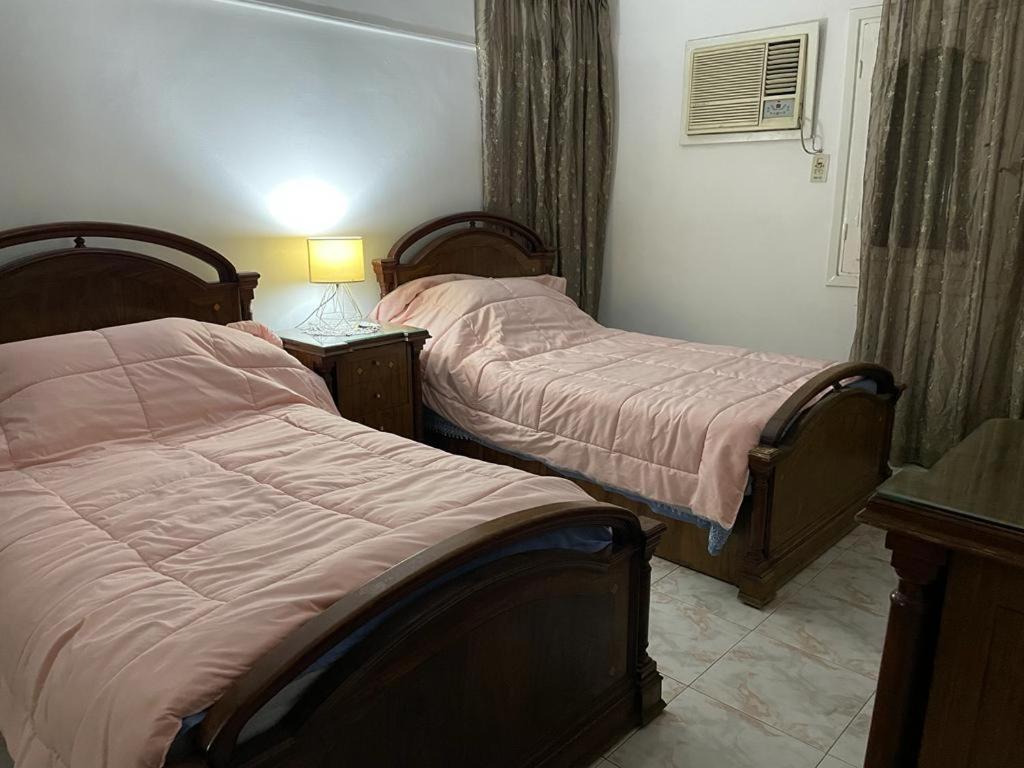 Apartment Nile View - Fully Furnished Kairo
