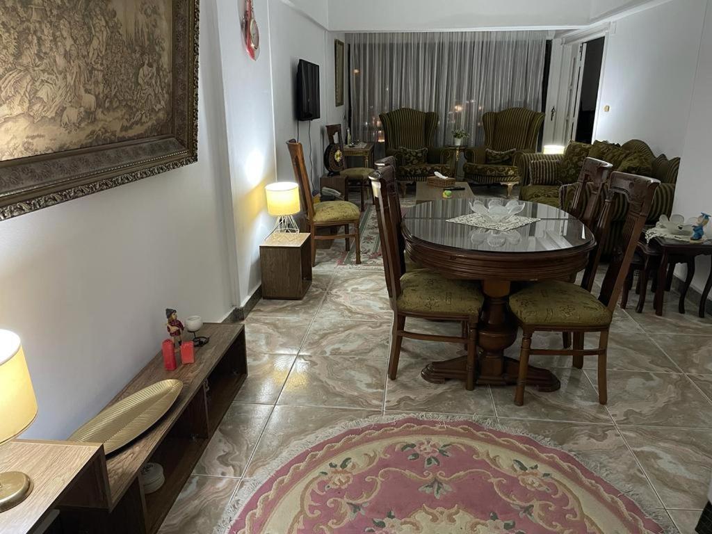 Nile View - Fully Furnished * Cairo
